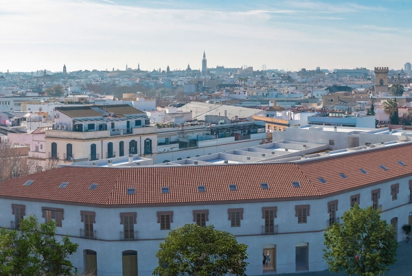 Vista aérea dele dificio puerta barqueta en Sevilla